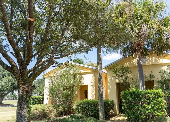 Homestay Mccollough Institute