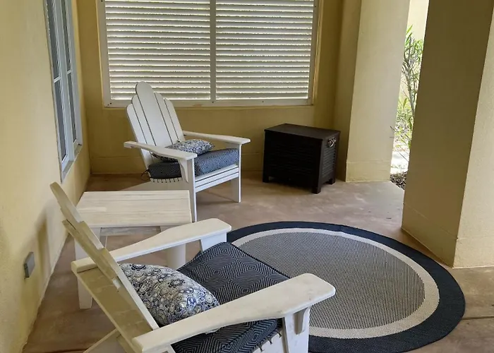 Homestay Mccollough Institute *