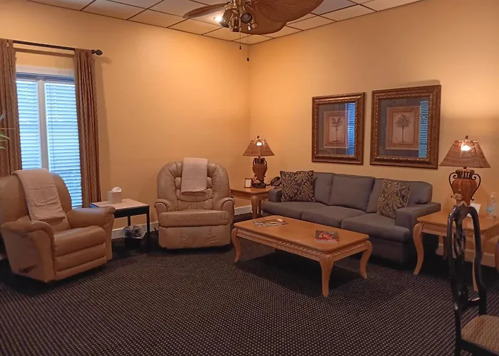 Homestay Mccollough Institute